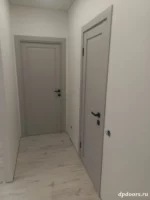 Серые двери в интерьере К60