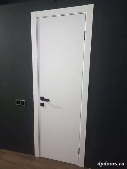 belaya-mezhkomnatnaya-dver