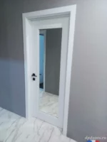 Межкомнатная дверь с зеркалом P1