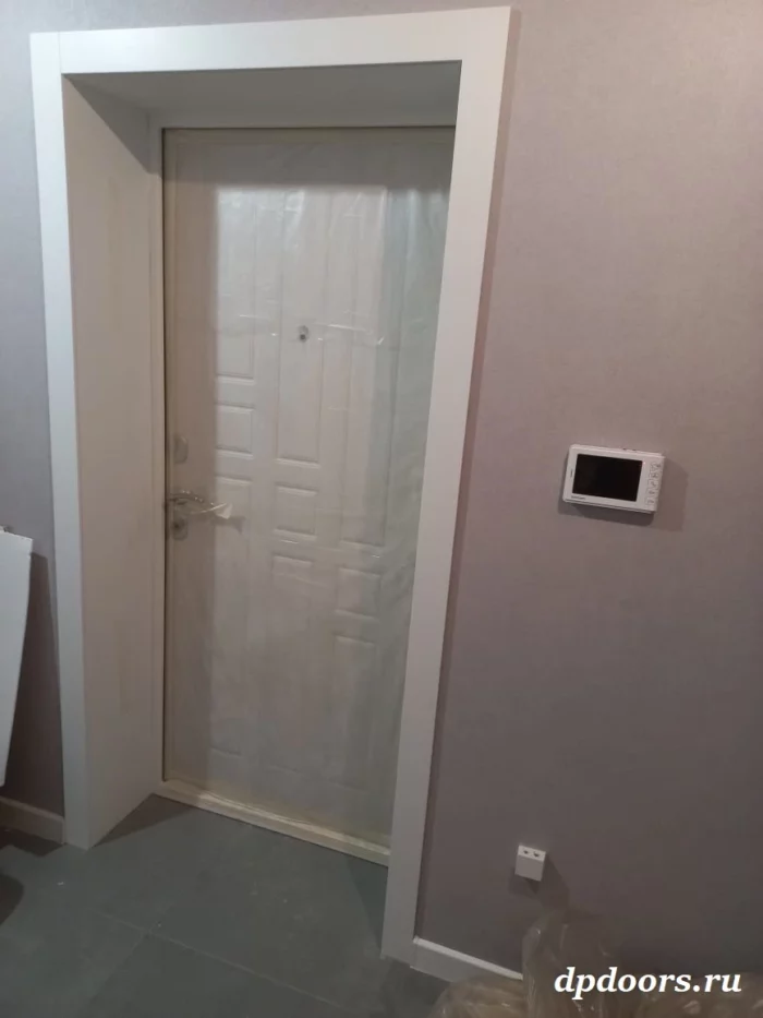 Оформление портала двери входной