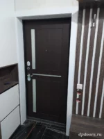 Оформление проема двери входной