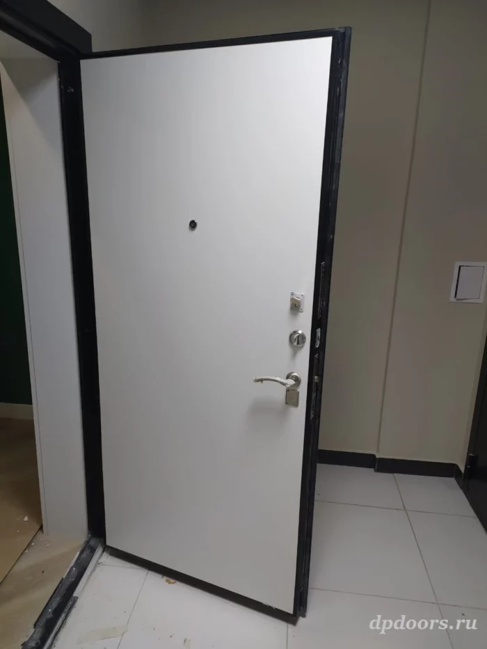 Панель входной двери Панель входной двери