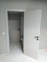 Гладкая дверь К1 Афтора Мартини