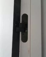 Дверь межкомнатная на скрытых петлях Line X5 Белый ФСД в интерьере