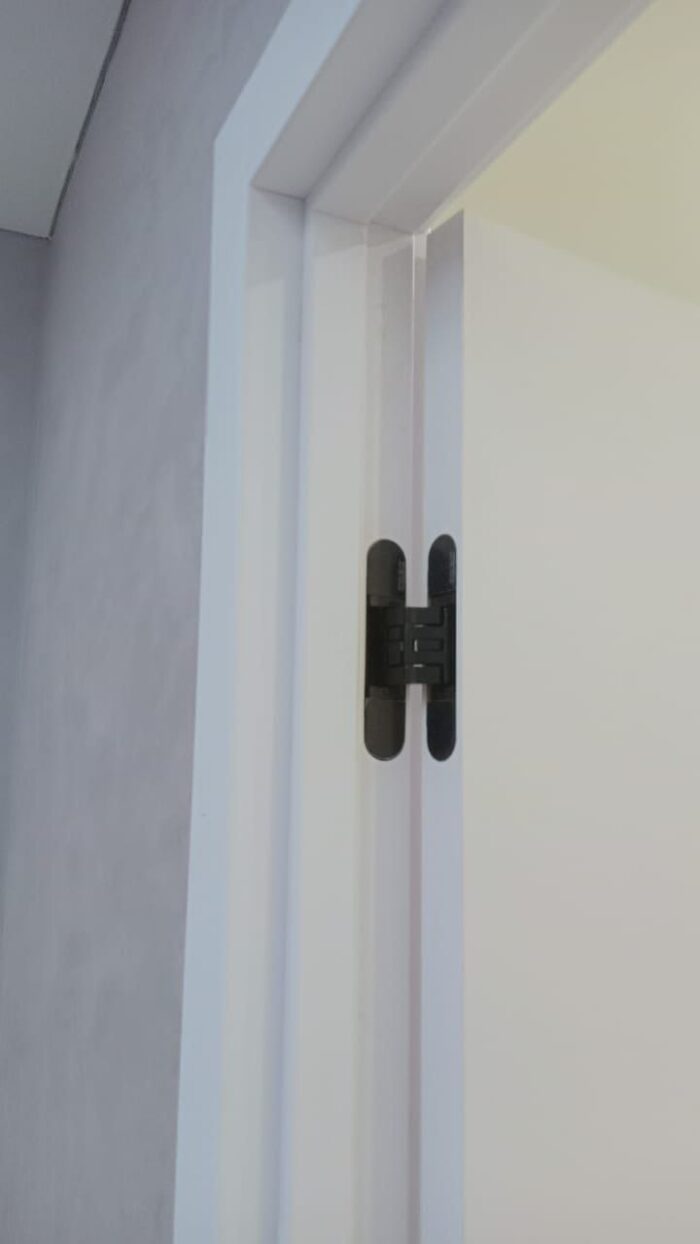 Межкомнатные двери на скрытых петлях Light L26 (1)