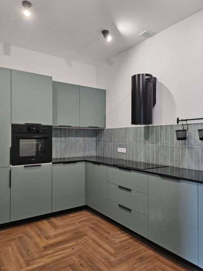 Ламинат елочка Premium, MostFloor Fiesta, 34 класс, Сантьяго, 12мм в интерьере